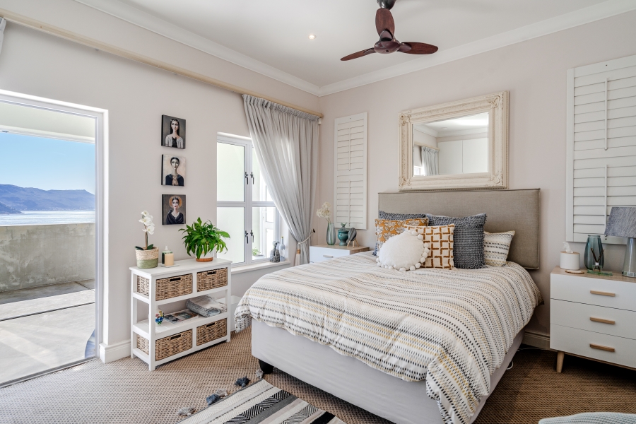 4 Bedroom Property for Sale in Simons Kloof Western Cape